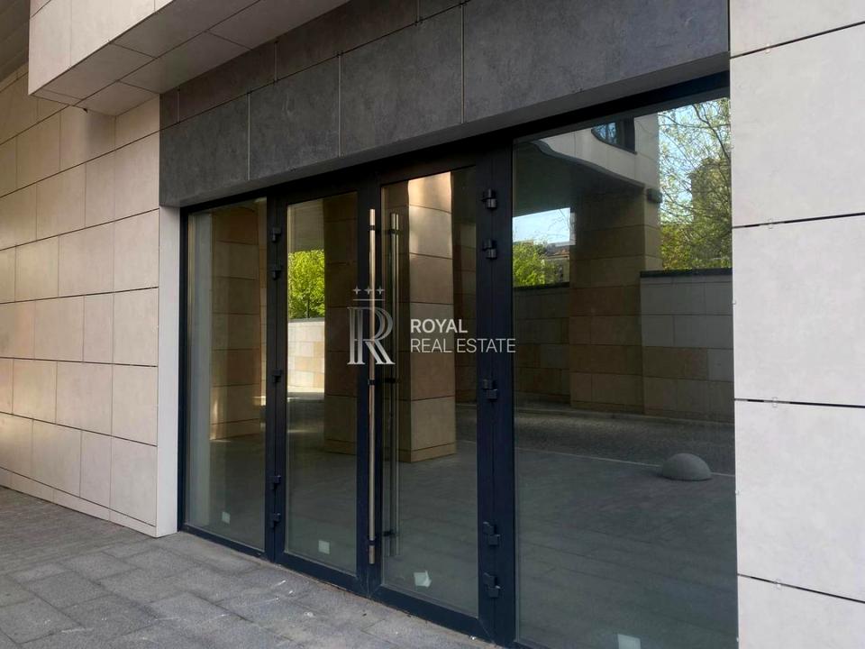 1866447916735010
