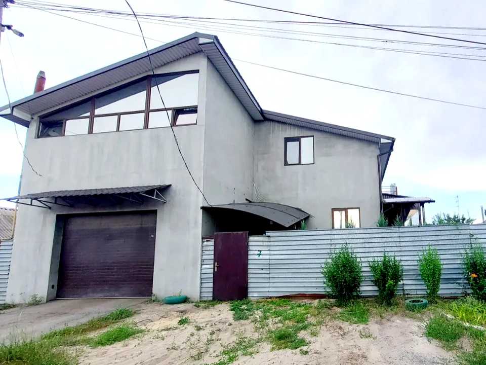 1866638963688179