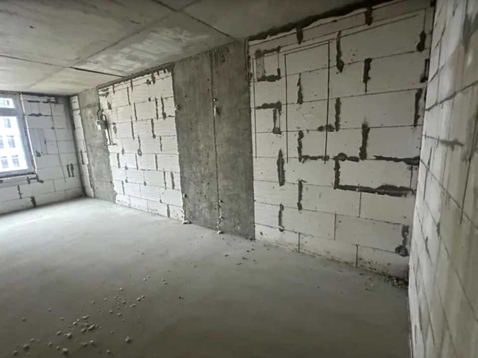 1866797983780778