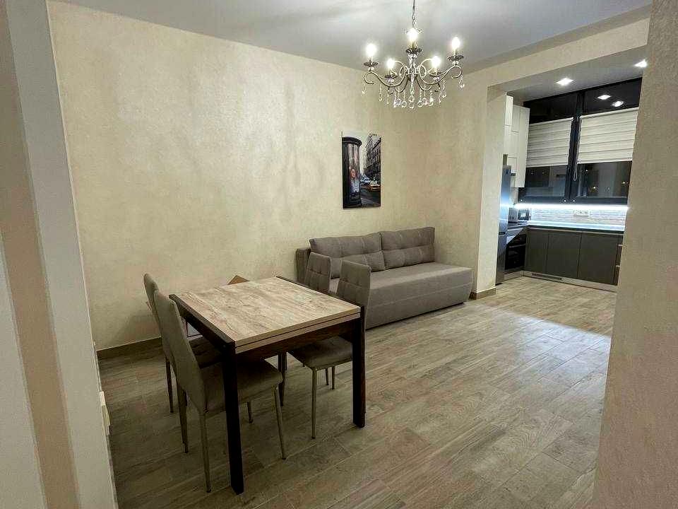 1866884826447059