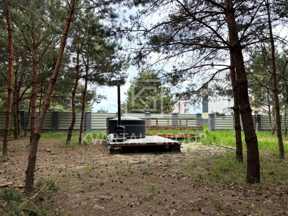 1866894625639793