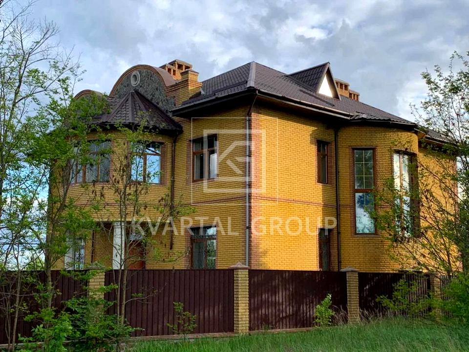 1867065766254659