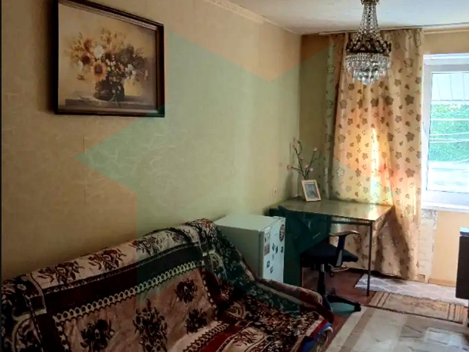 1867189772786003