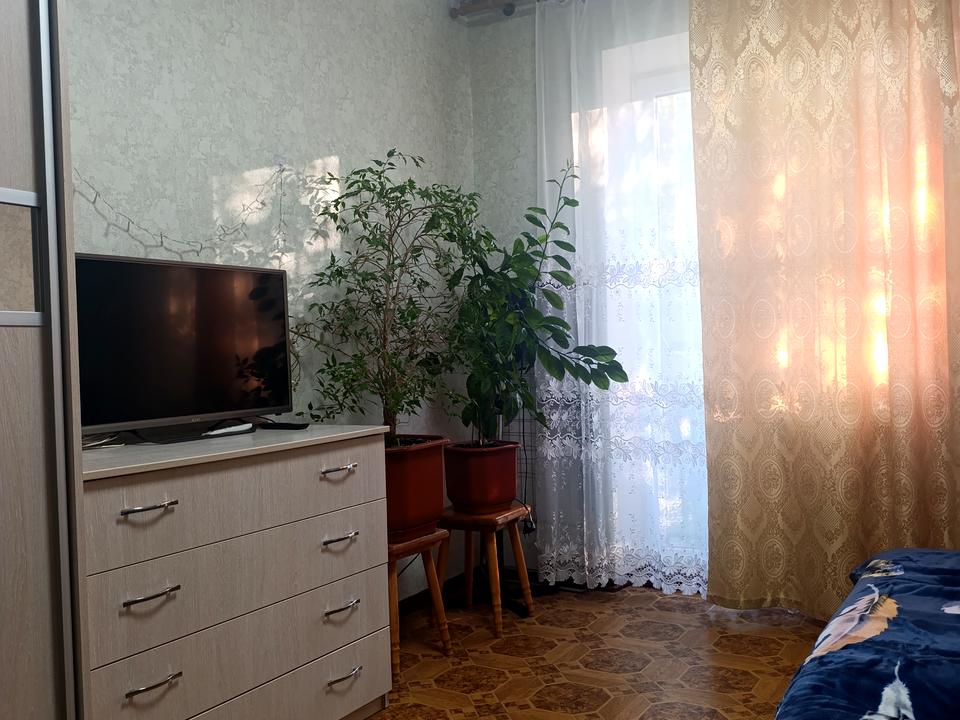 1867247560554104