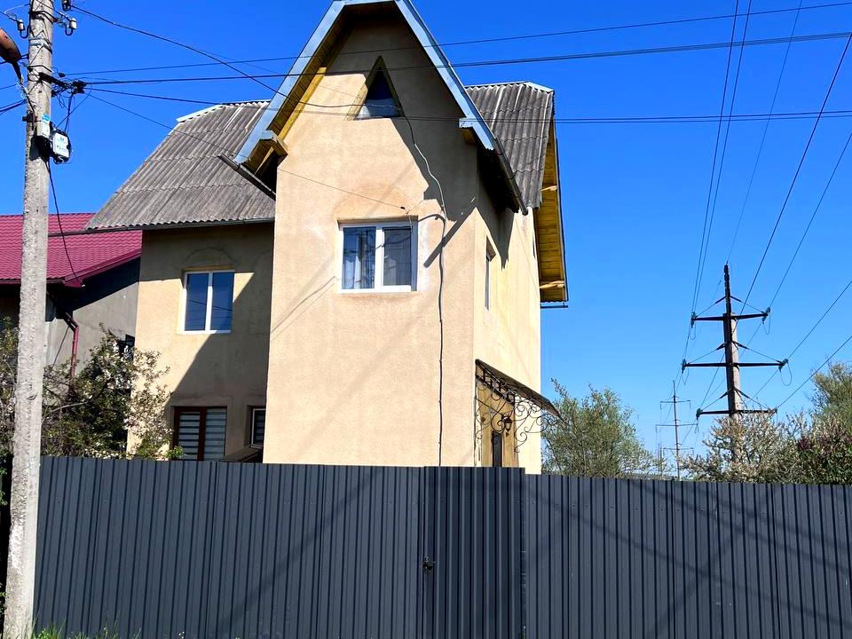 1867522328028126