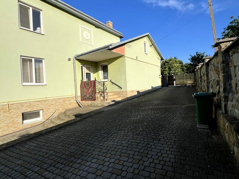 1867624518669600