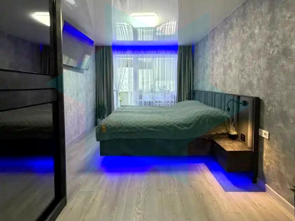 1867709903881893