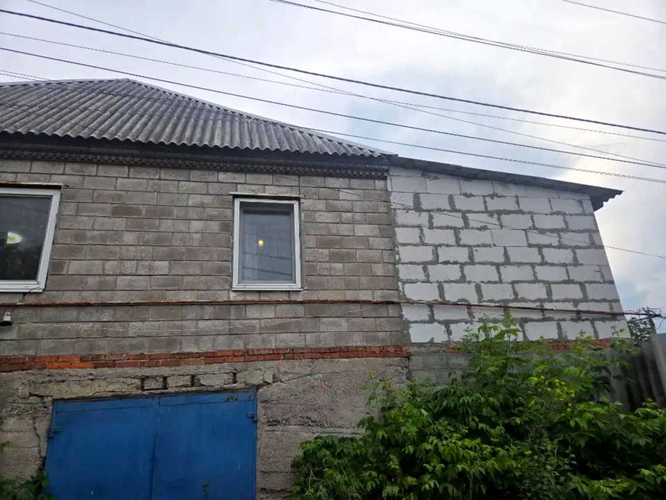 1867768943679696
