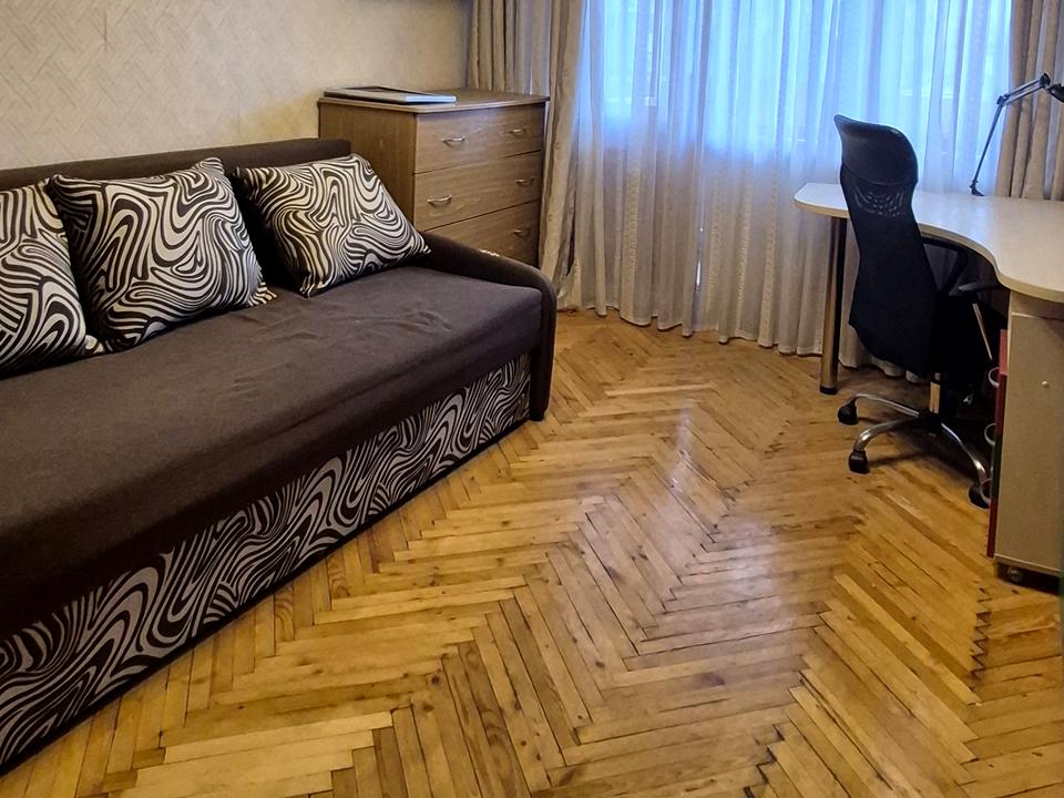 1867780495812503