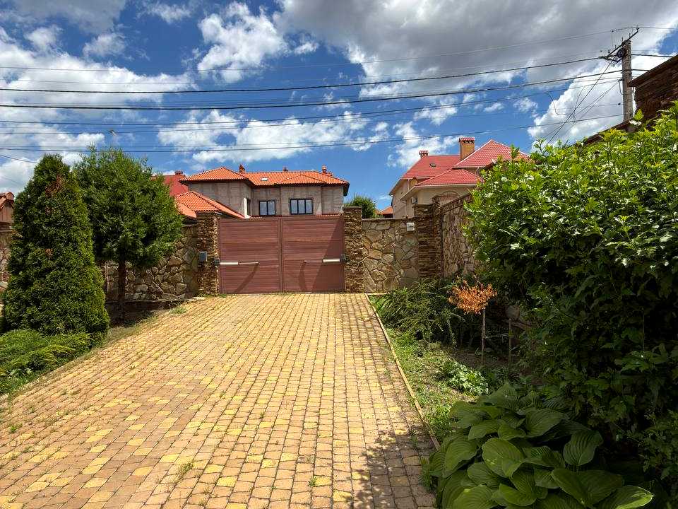 1868059029579897
