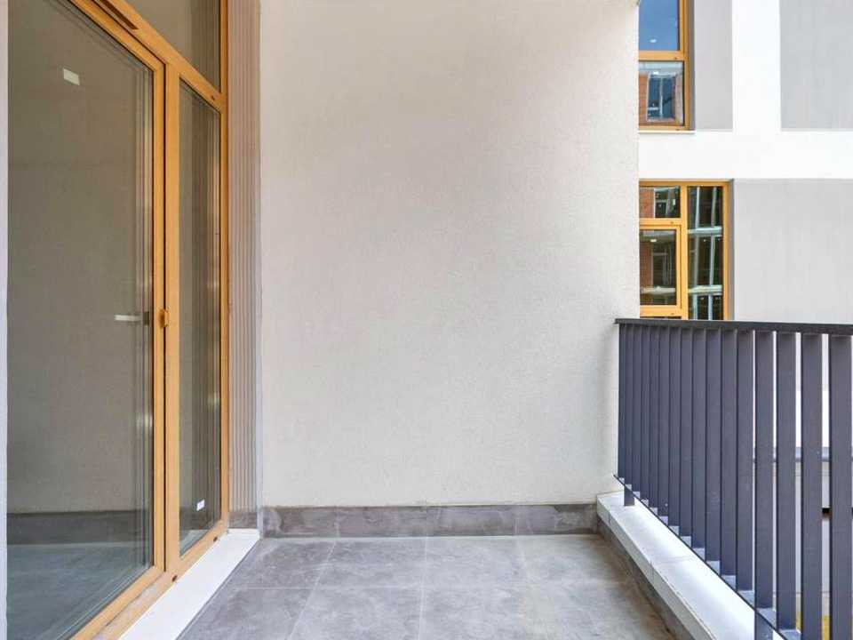 1868077365442162