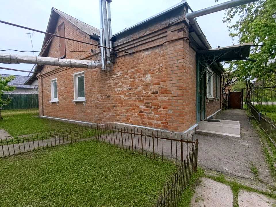 1868148636765166