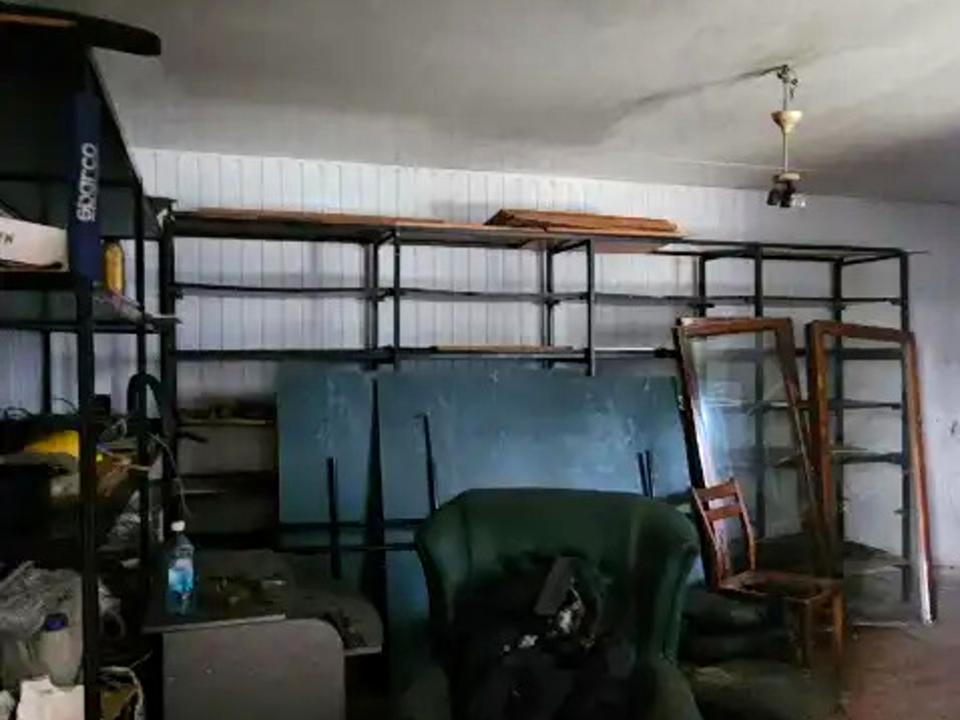1868164857322427
