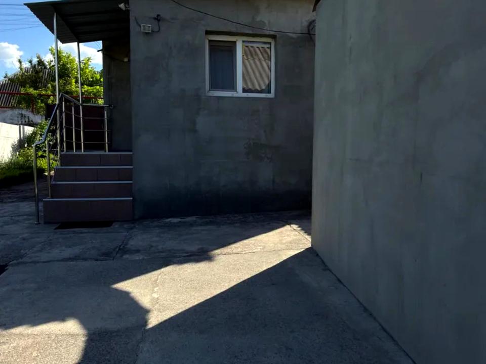 1868287504427606