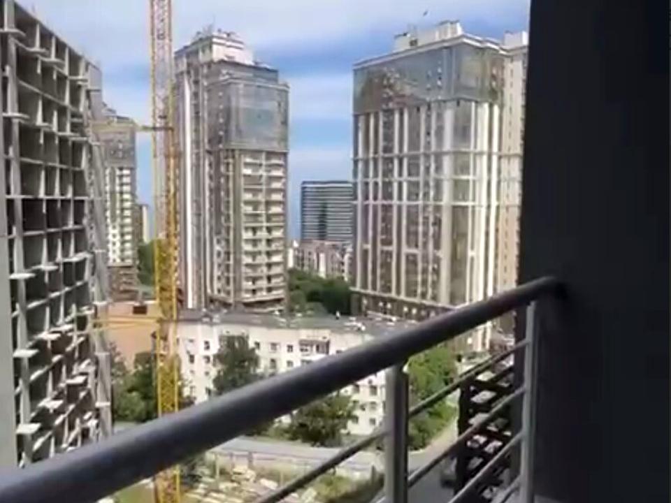 1868337650331714