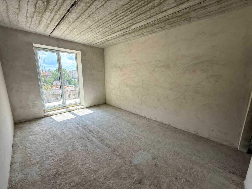 1868426984641237