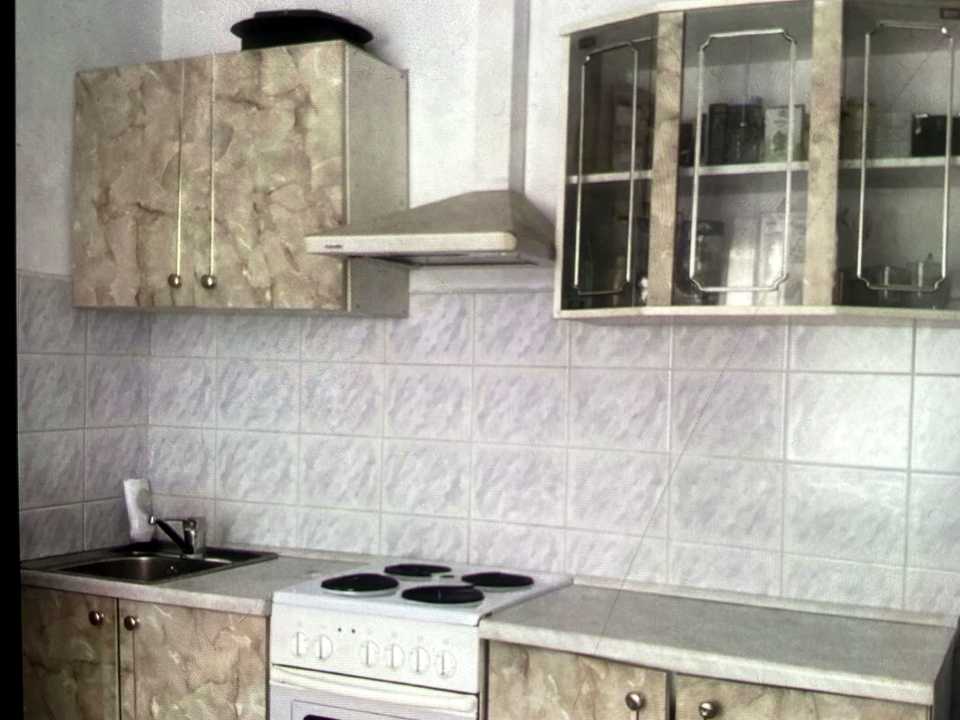 1868639643421421