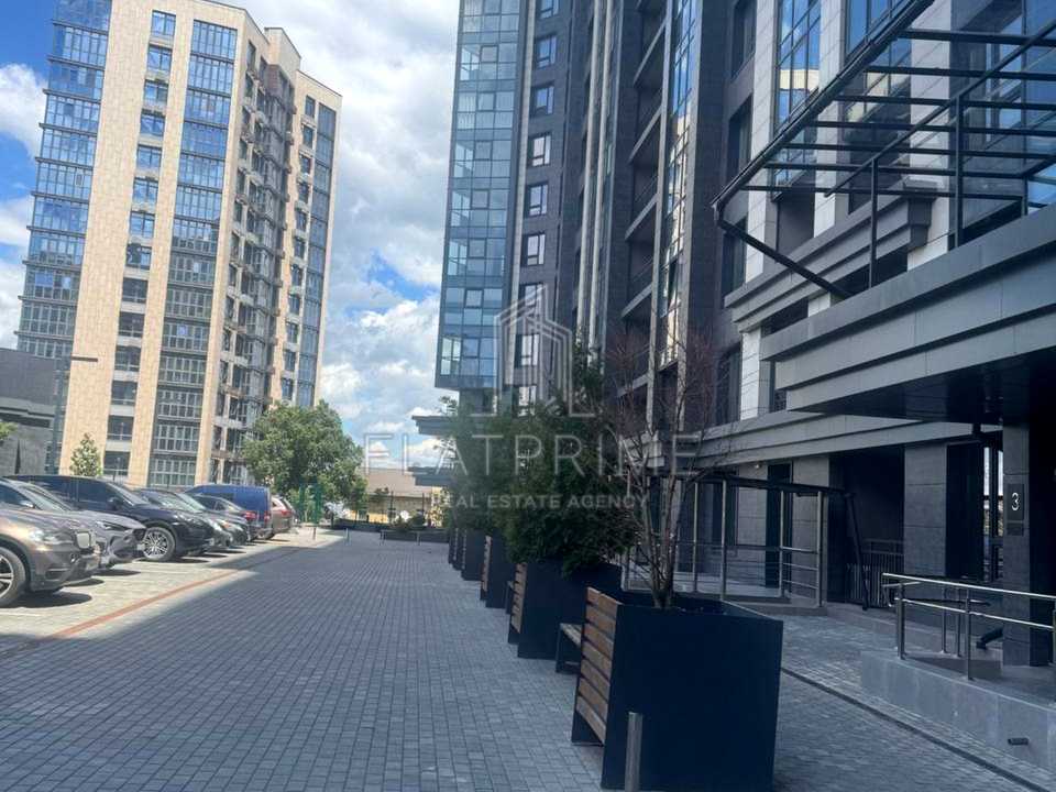 1868682119259746