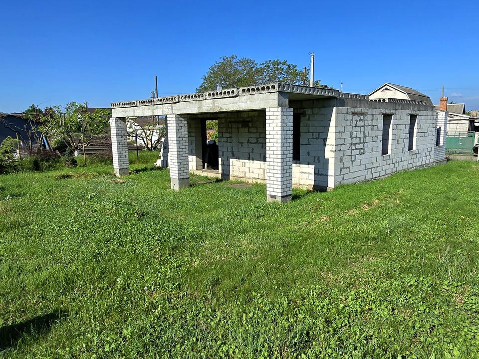 1868704586738005
