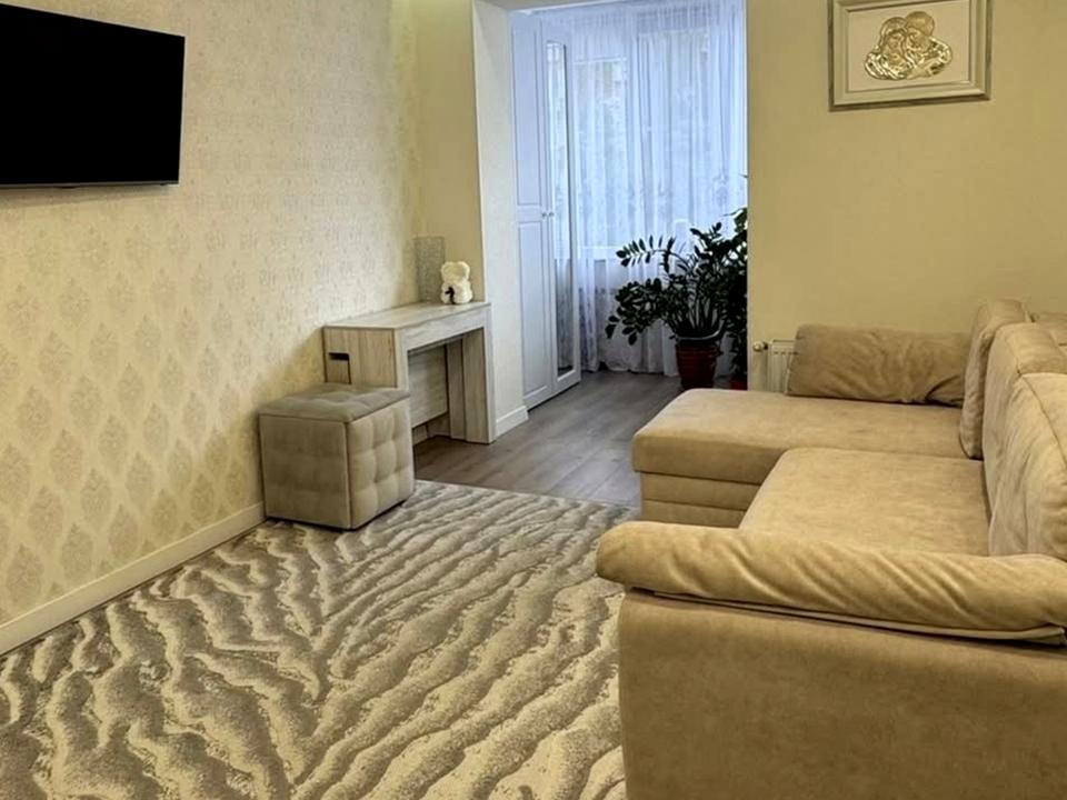 1868779623576147