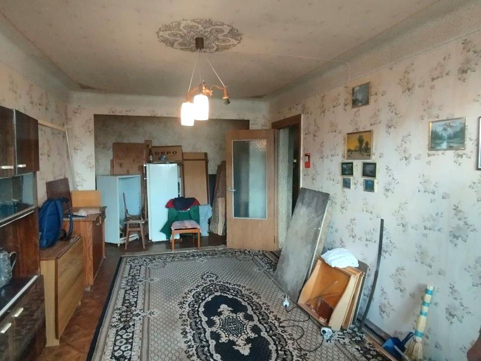 1868785096628087