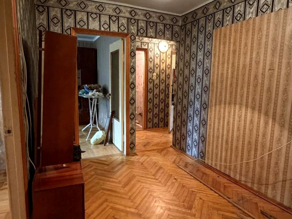 1868786402294818