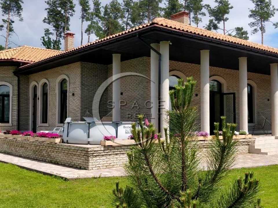 1868875015757027
