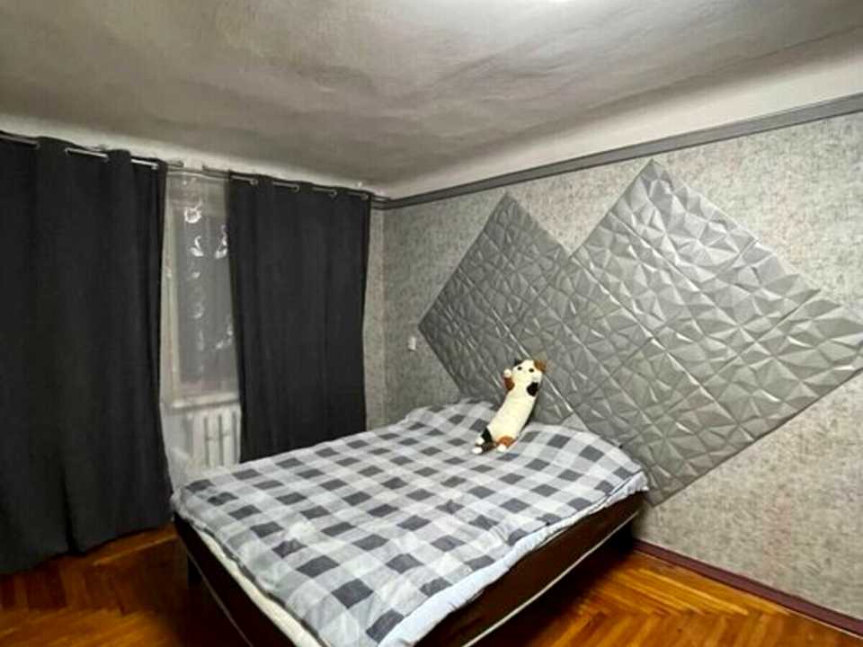 1868876735048154
