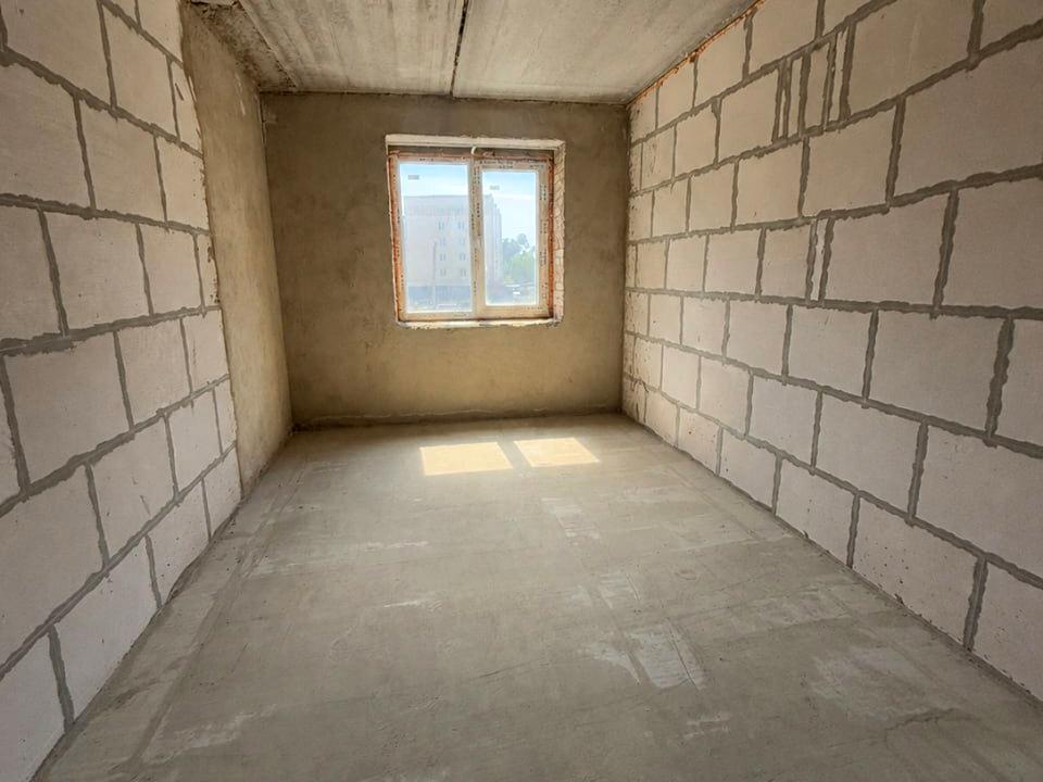 1868880523412333