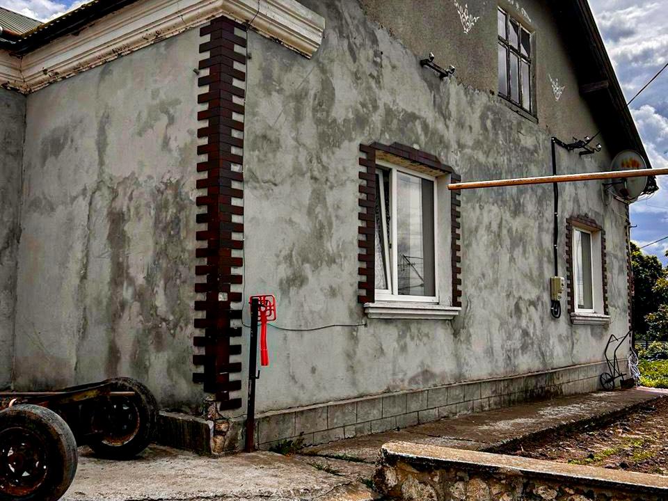 1868884872809207