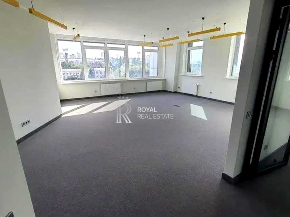 1868978075461424