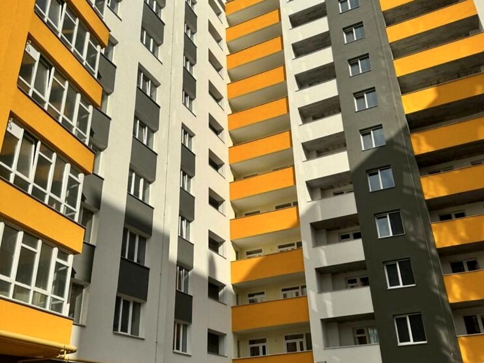 1868993683097423
