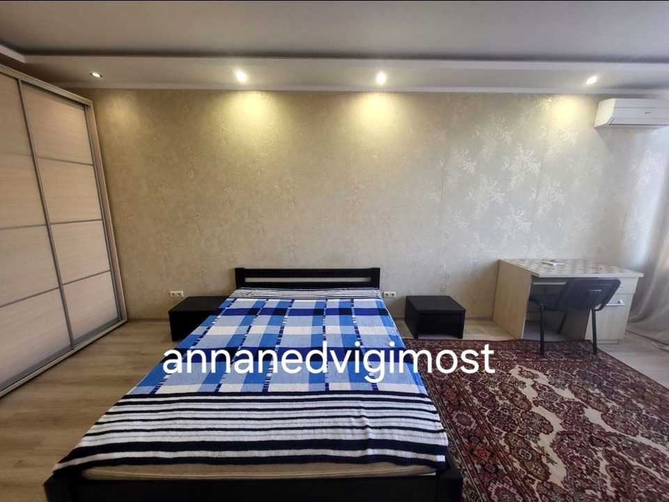 1869043498355323