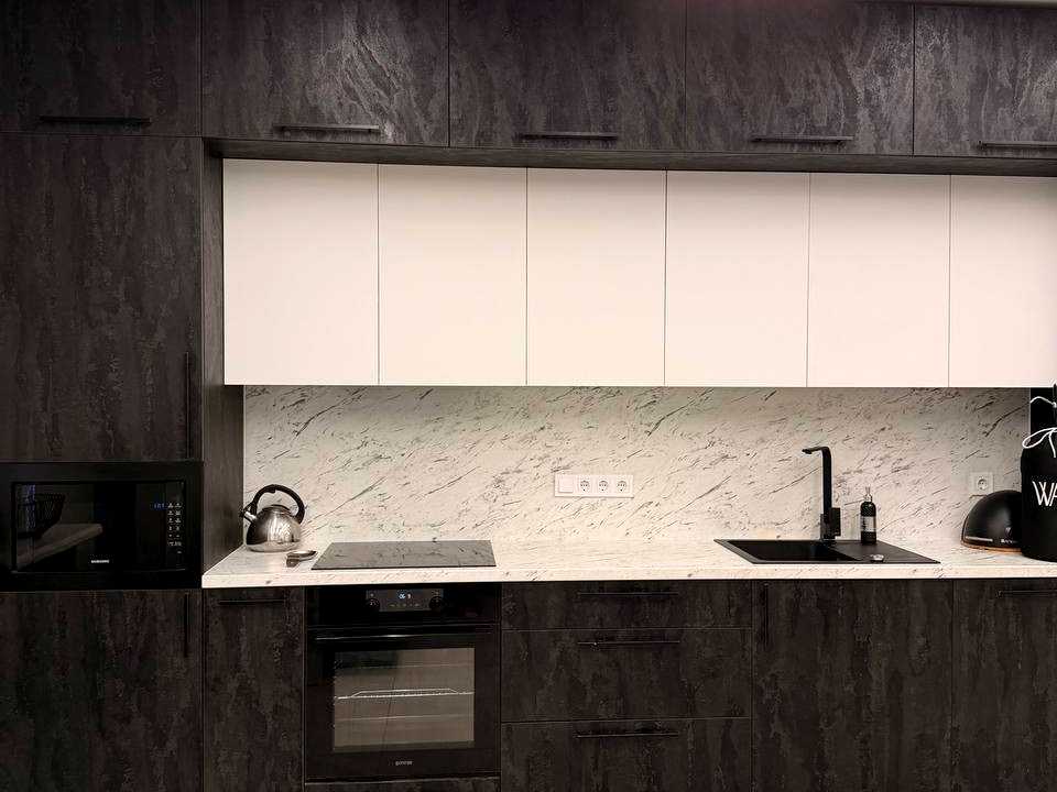 1869066842353795
