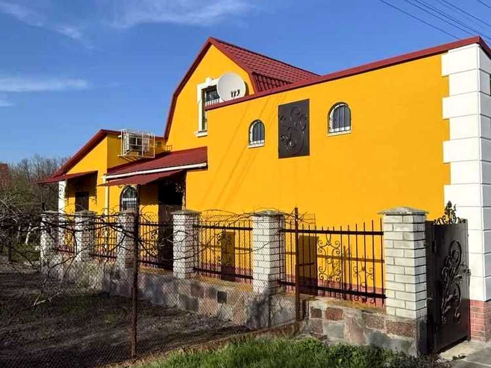 1869143605593252