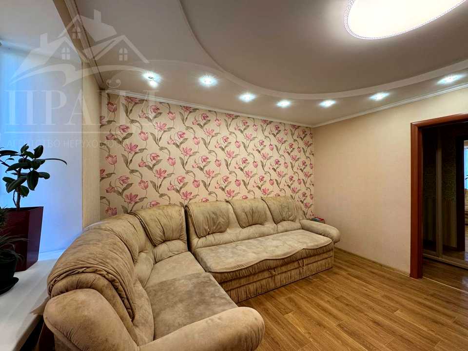 1869307874263305