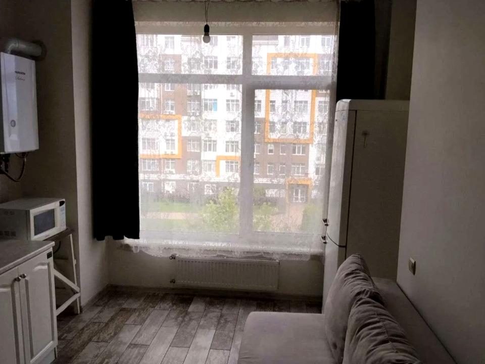 1869318067788093