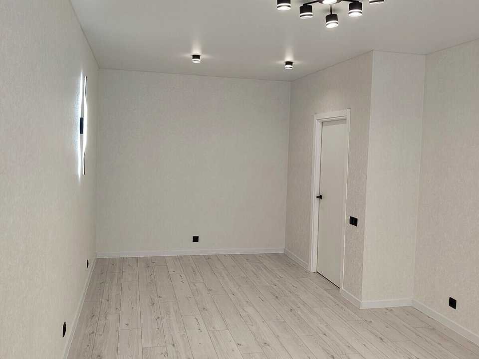 1869405205956804