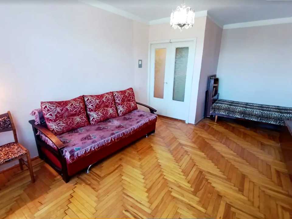 1869681291455683
