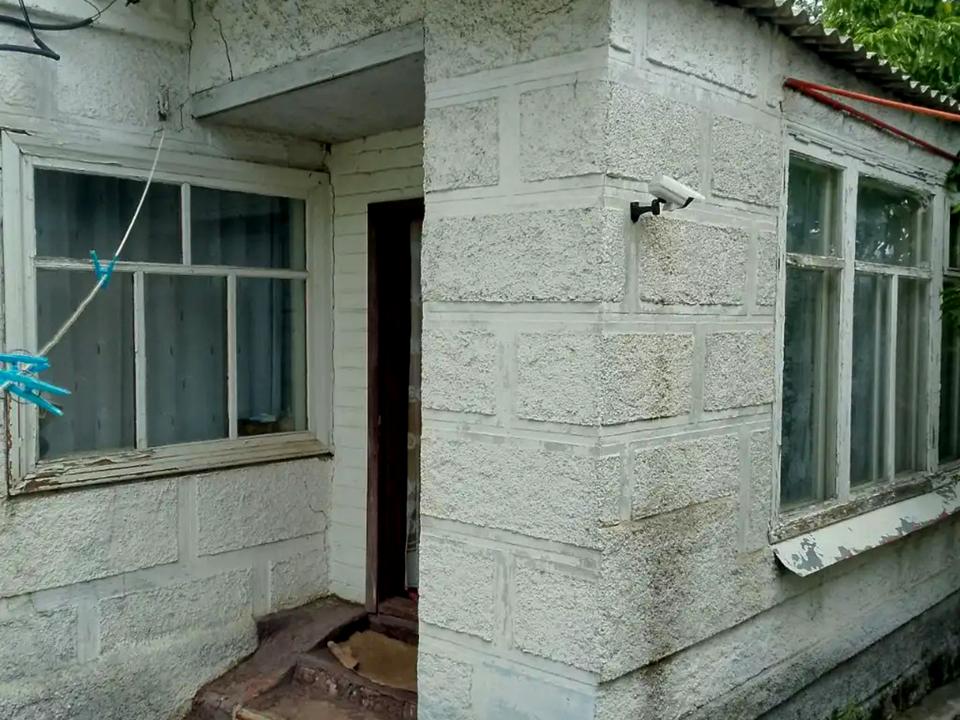 1869713857072383