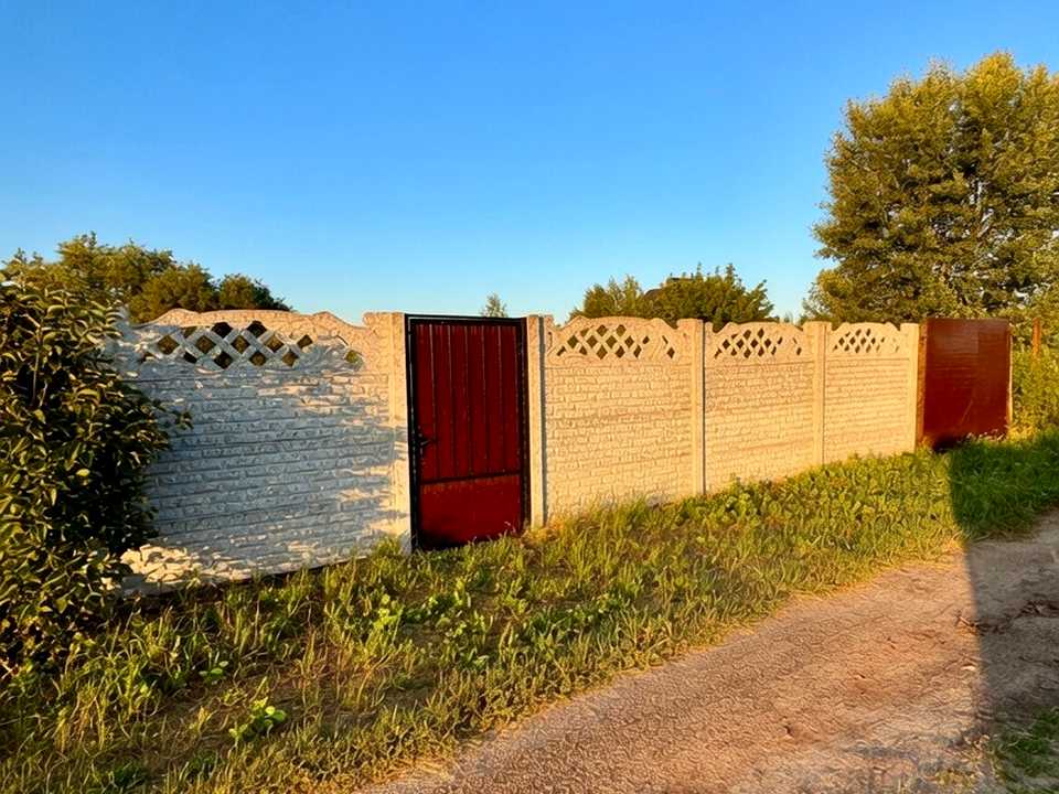 1869722439322859