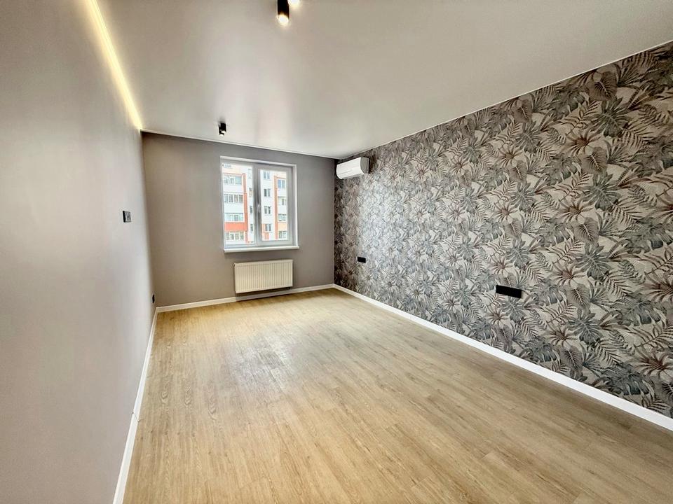 1869803293803201