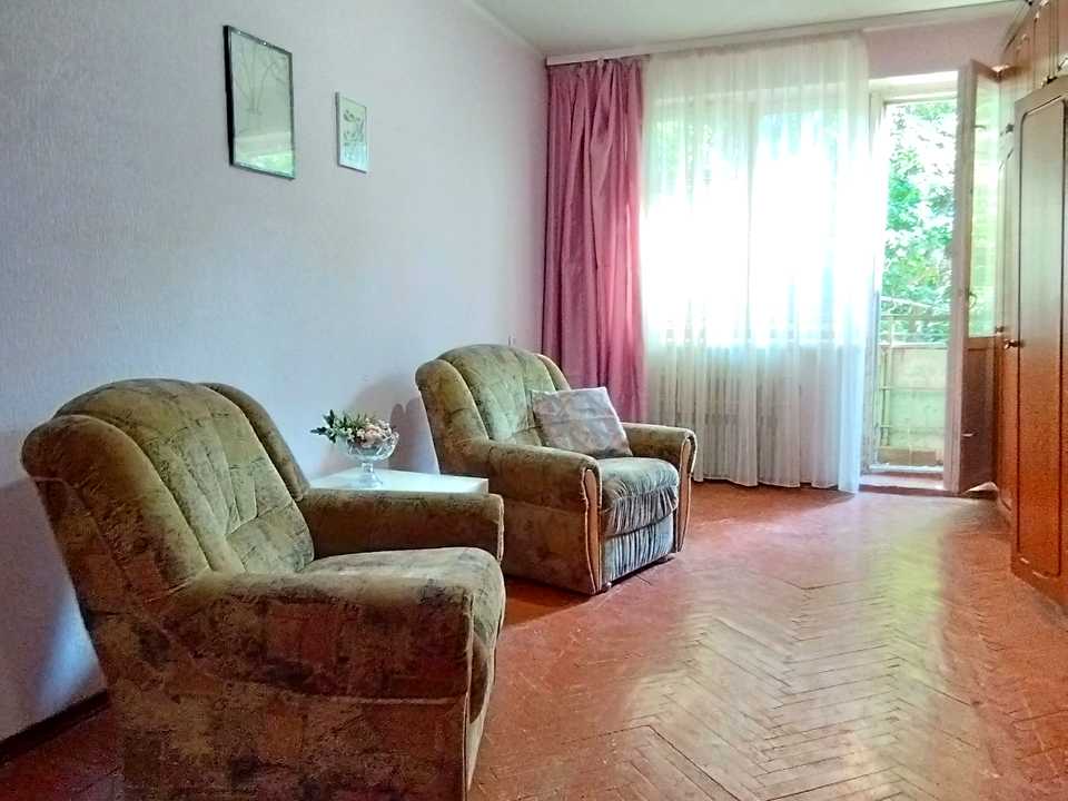 1869884715149885