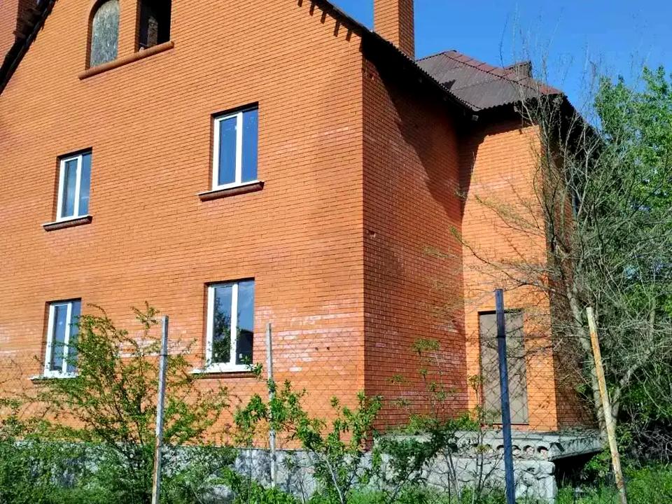 1869966174259708