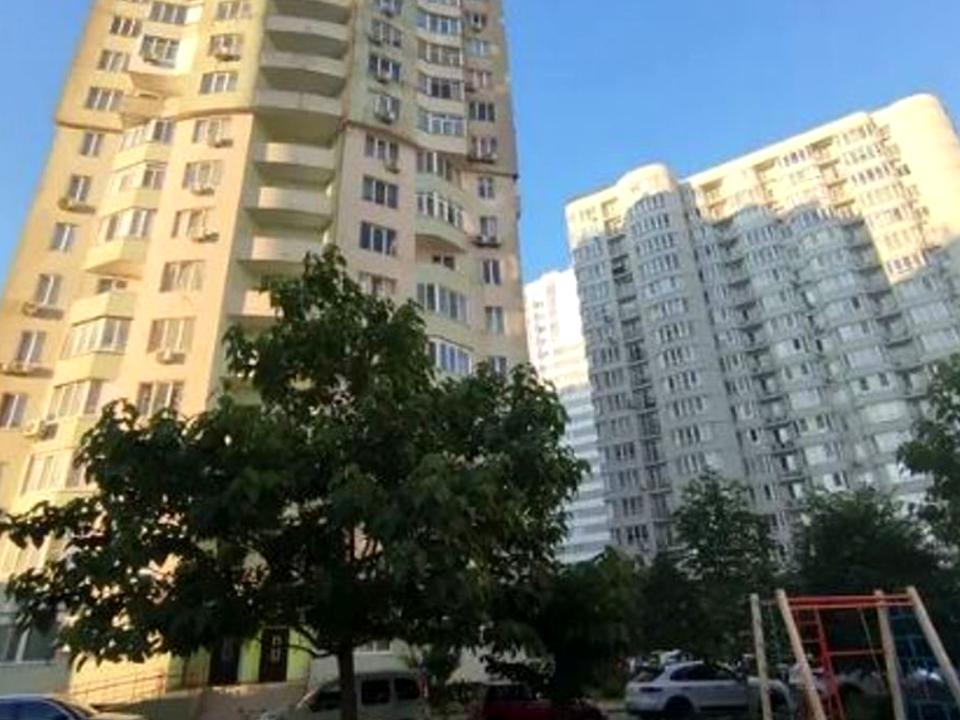 1869966956564034