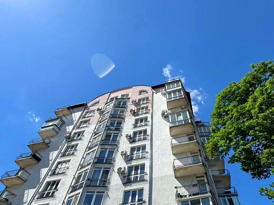 1870153466163459