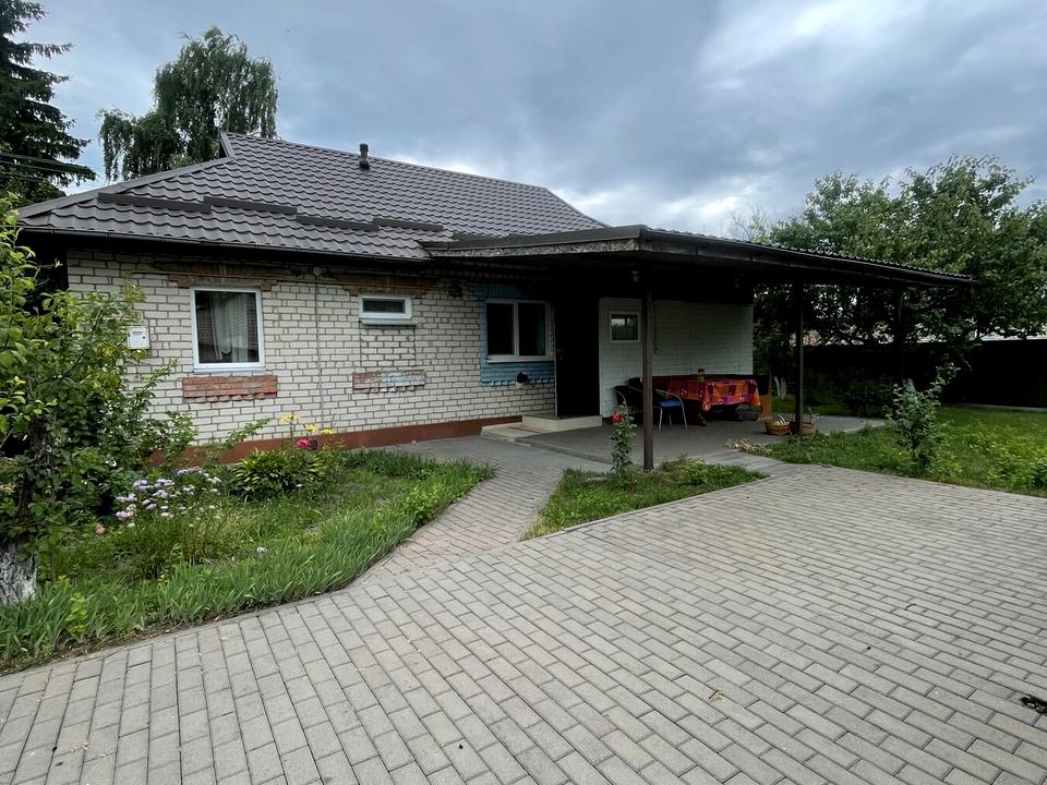 1870336209275352