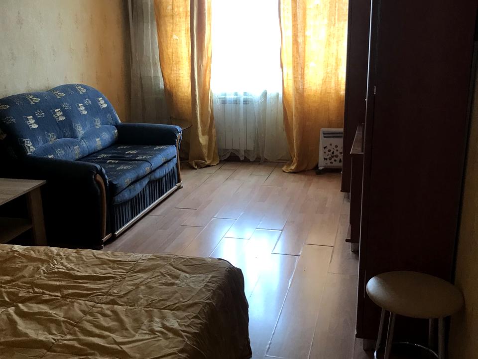 1870515623795805