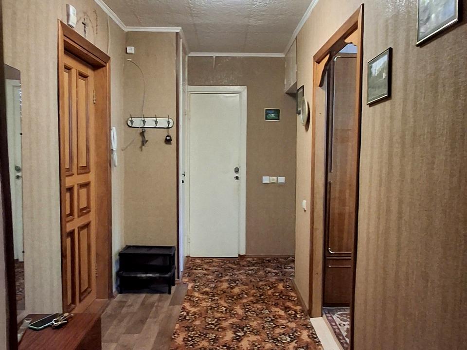 1870533178830037