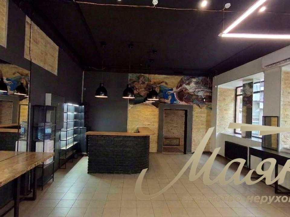 1870603687294056